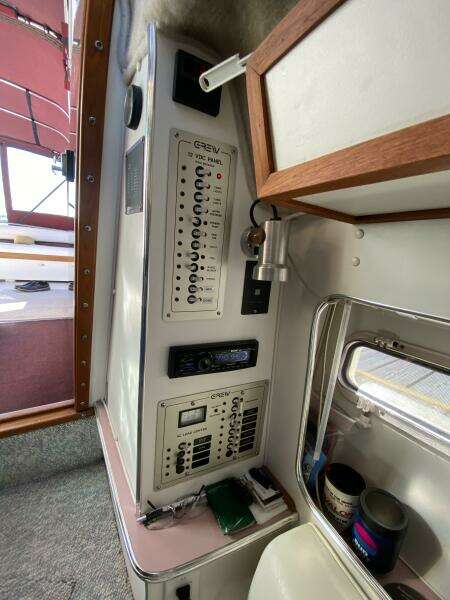 Nice n Naughty 33ft Chris Craft Yacht For Sale