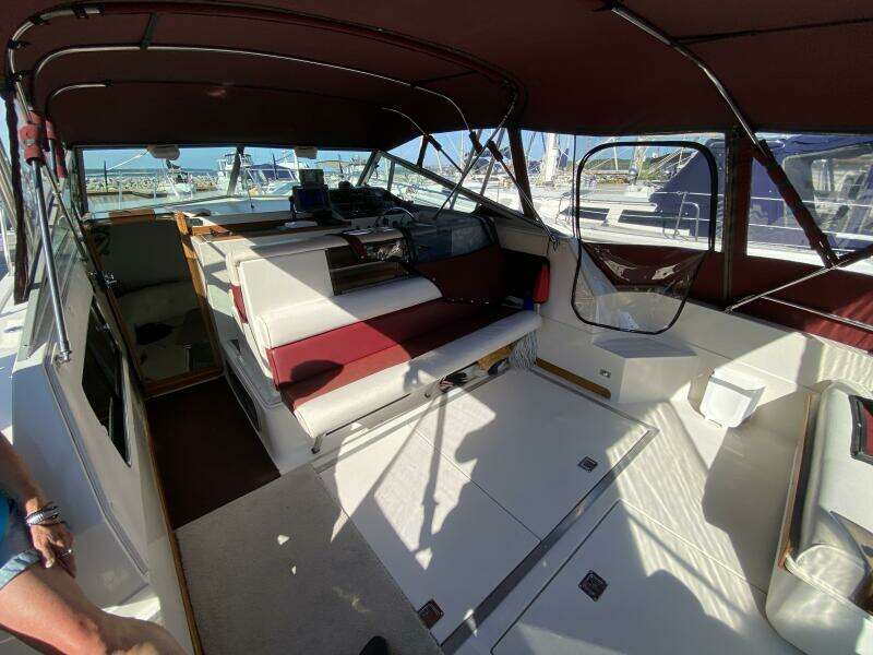 Nice n Naughty 33ft Chris Craft Yacht For Sale