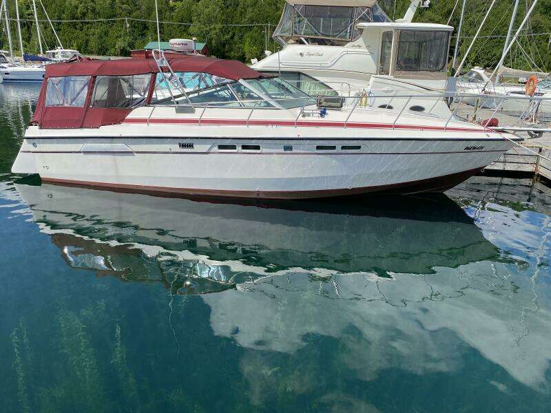 Nice n Naughty 33ft Chris Craft Yacht For Sale