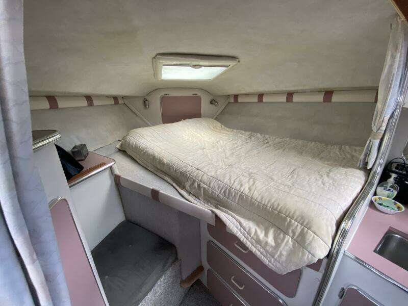 Nice n Naughty 33ft Chris Craft Yacht For Sale