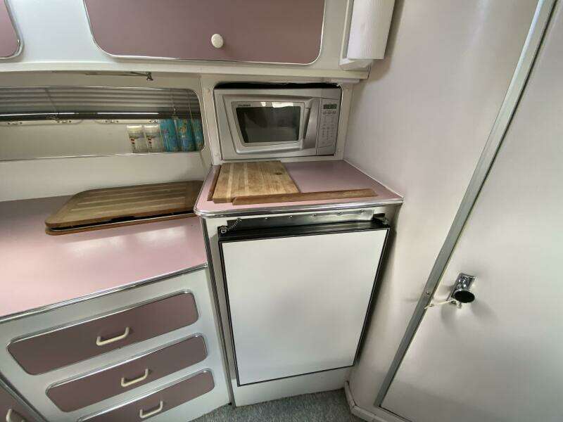 Nice n Naughty 33ft Chris Craft Yacht For Sale