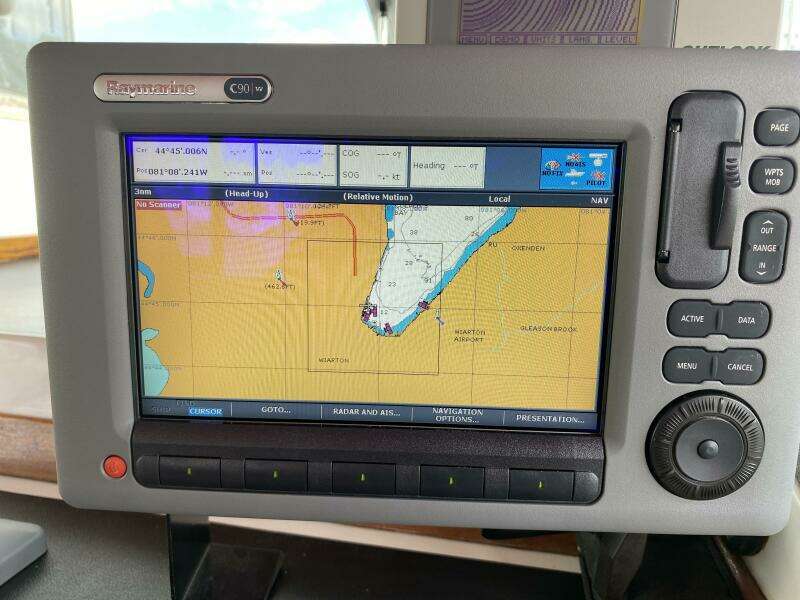 Nice n Naughty 33ft Chris Craft Yacht For Sale