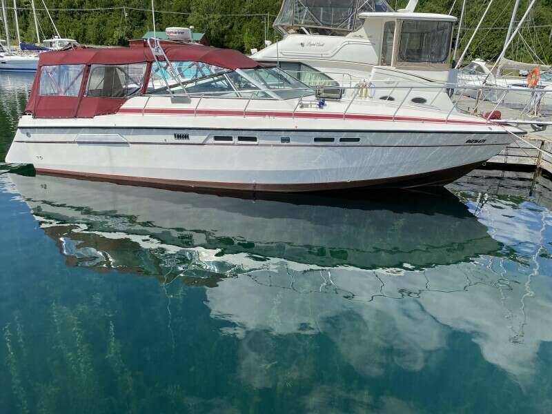 Nice n Naughty 33ft Chris Craft Yacht For Sale