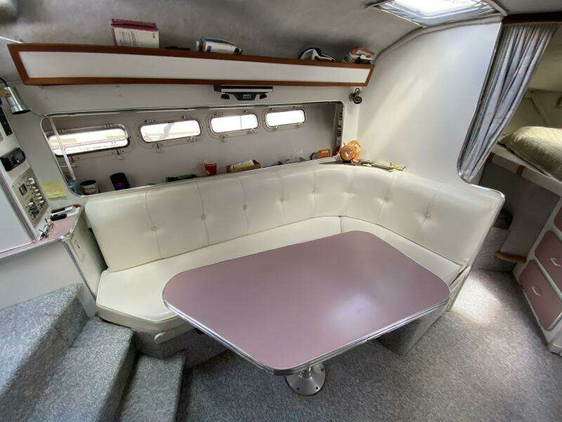 Nice n Naughty 33ft Chris Craft Yacht For Sale