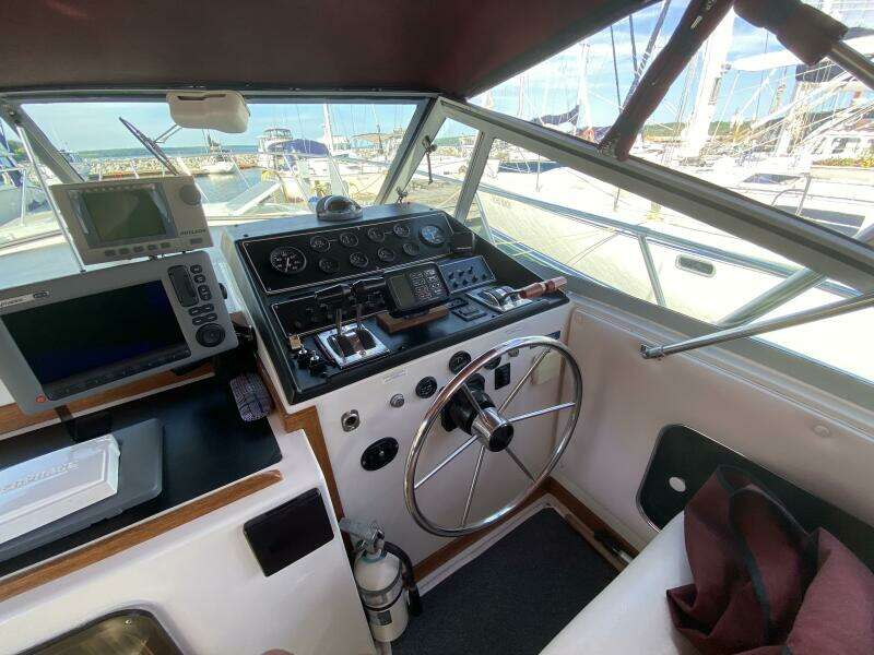 Nice n Naughty 33ft Chris Craft Yacht For Sale
