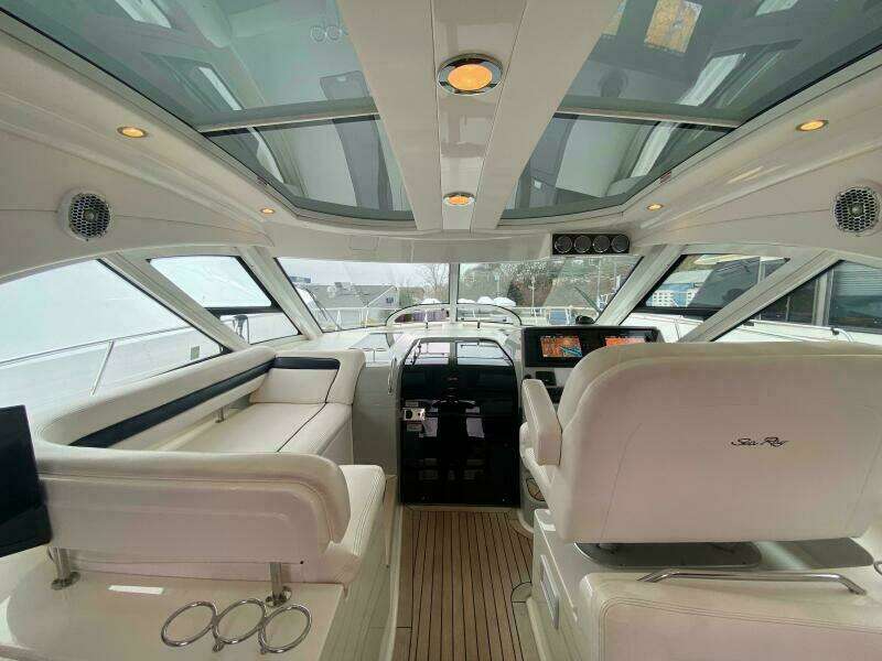 Equinox 47ft Sea Ray Yacht For Sale