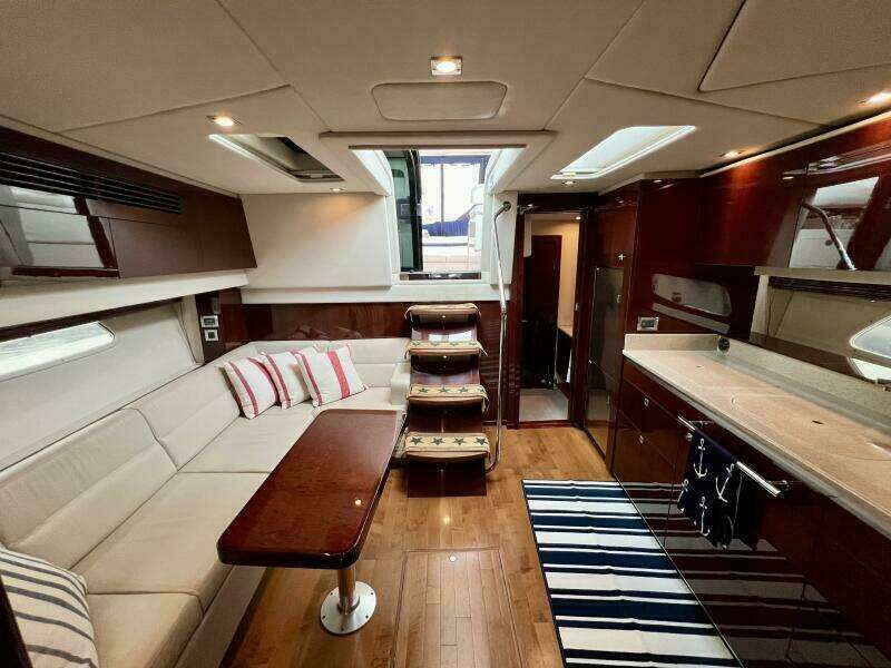 Equinox 47ft Sea Ray Yacht For Sale