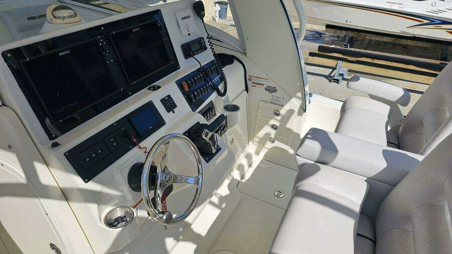 35ft Hydra Sports Yacht For Sale