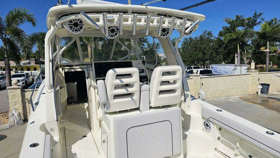 35ft Hydra Sports Yacht For Sale