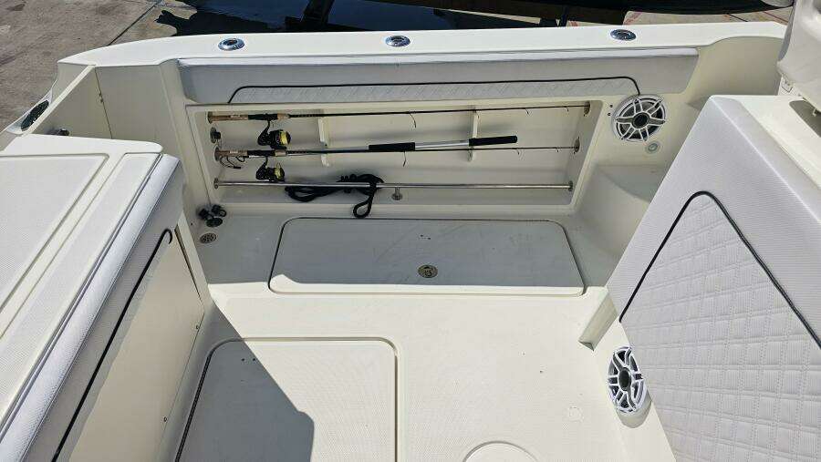 35ft Hydra Sports Yacht For Sale