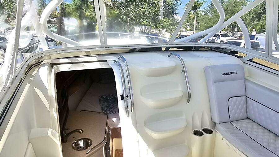 35ft Hydra Sports Yacht For Sale