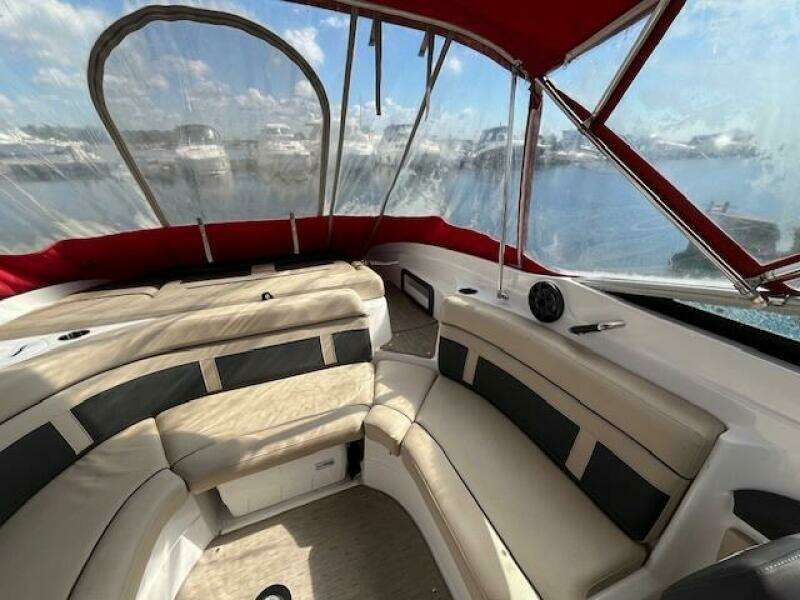 26ft Rinker Yacht For Sale