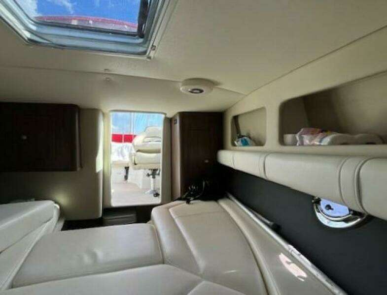 26ft Rinker Yacht For Sale