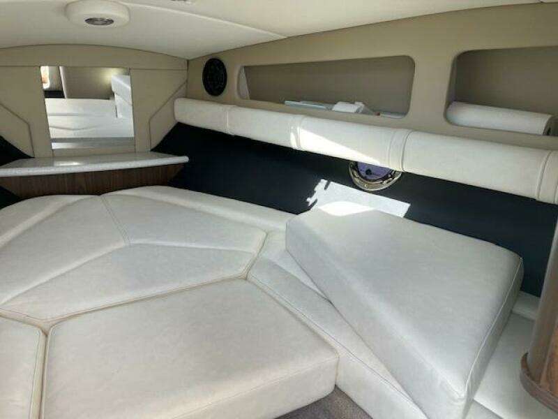 26ft Rinker Yacht For Sale