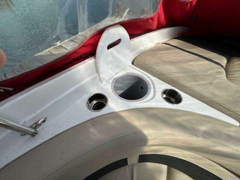 26ft Rinker Yacht For Sale