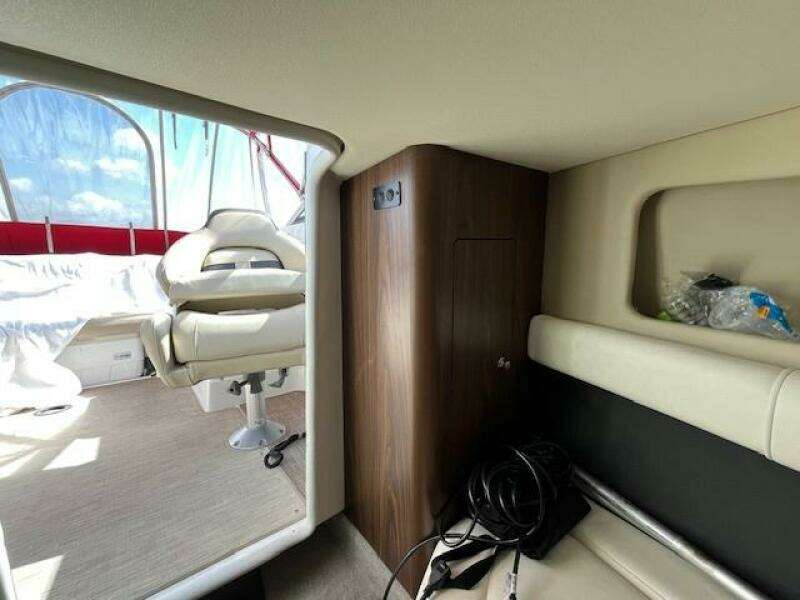 26ft Rinker Yacht For Sale