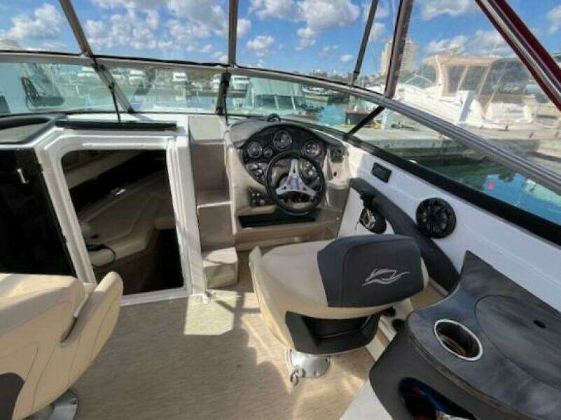 26ft Rinker Yacht For Sale