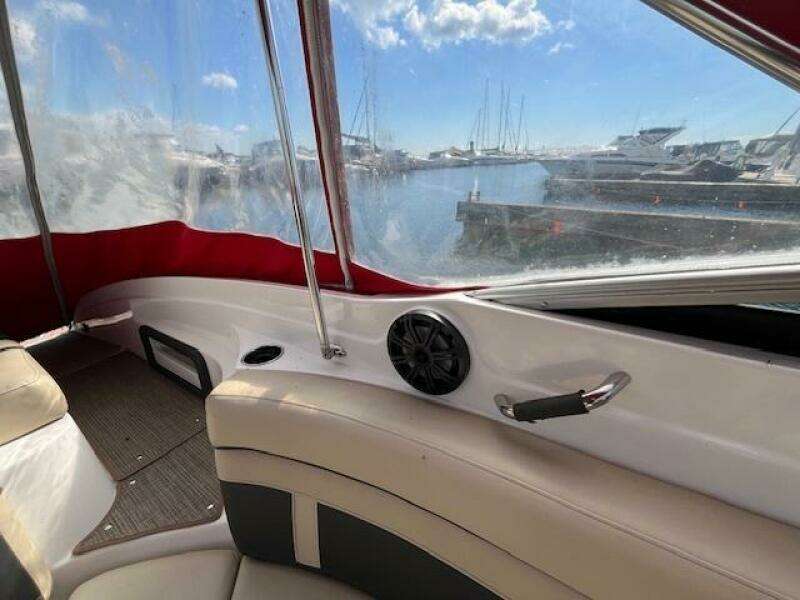 26ft Rinker Yacht For Sale