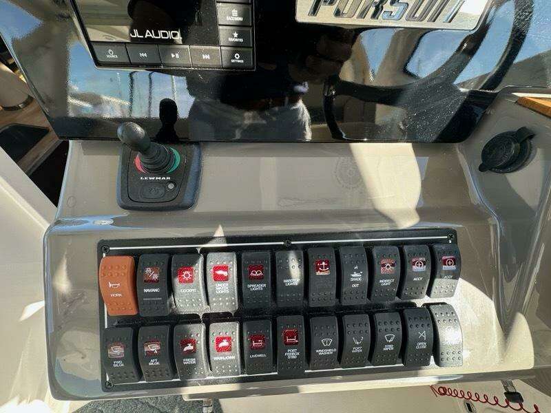 Wave Paver 35ft Pursuit Yacht For Sale