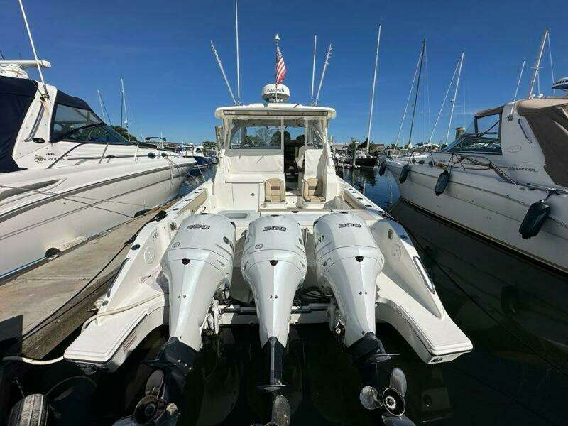 Wave Paver 35ft Pursuit Yacht For Sale