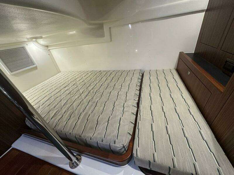 Wave Paver 35ft Pursuit Yacht For Sale