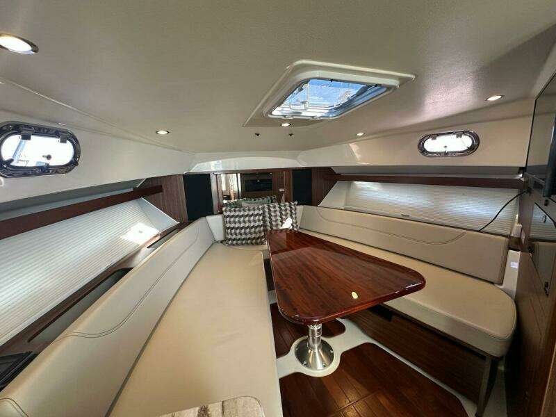 Wave Paver 35ft Pursuit Yacht For Sale