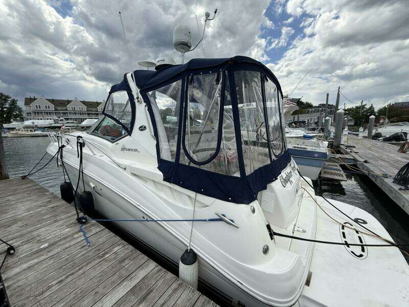 32ft Sea Ray Yacht For Sale