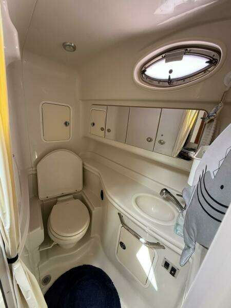 32ft Sea Ray Yacht For Sale