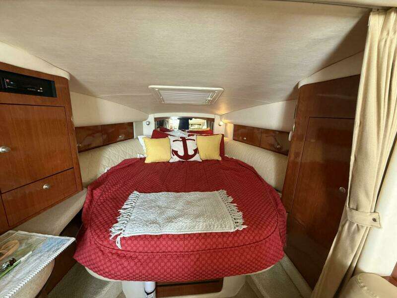 32ft Sea Ray Yacht For Sale