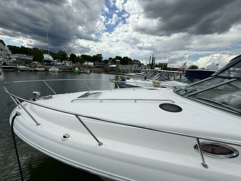 32ft Sea Ray Yacht For Sale