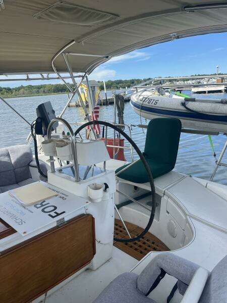 Island Time 44ft Beneteau Yacht For Sale