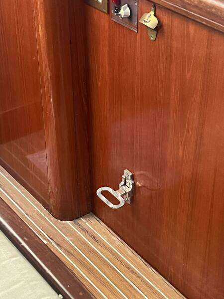 Island Time 44ft Beneteau Yacht For Sale