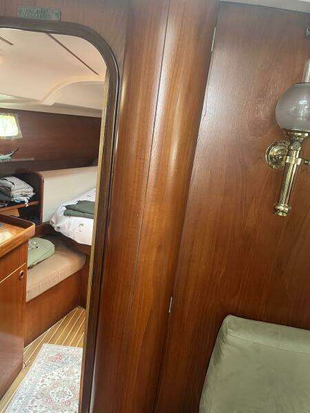 Island Time 44ft Beneteau Yacht For Sale