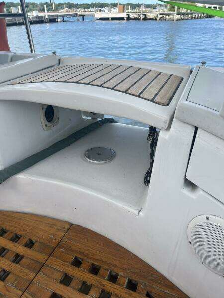 Island Time 44ft Beneteau Yacht For Sale