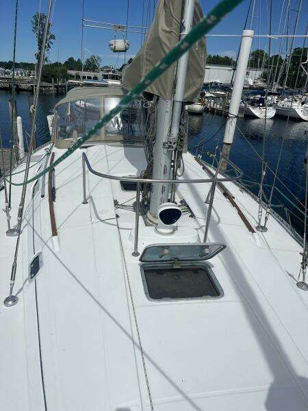 Island Time 44ft Beneteau Yacht For Sale