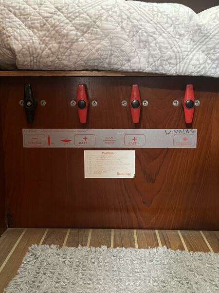 Island Time 44ft Beneteau Yacht For Sale