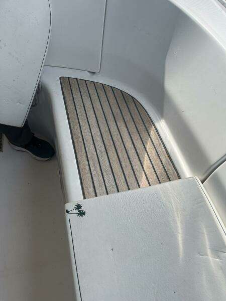 Island Time 44ft Beneteau Yacht For Sale