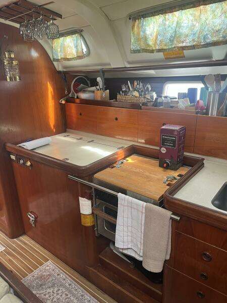 Island Time 44ft Beneteau Yacht For Sale