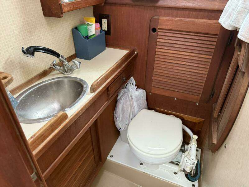 YAKKO 27ft Island Packet Yacht For Sale