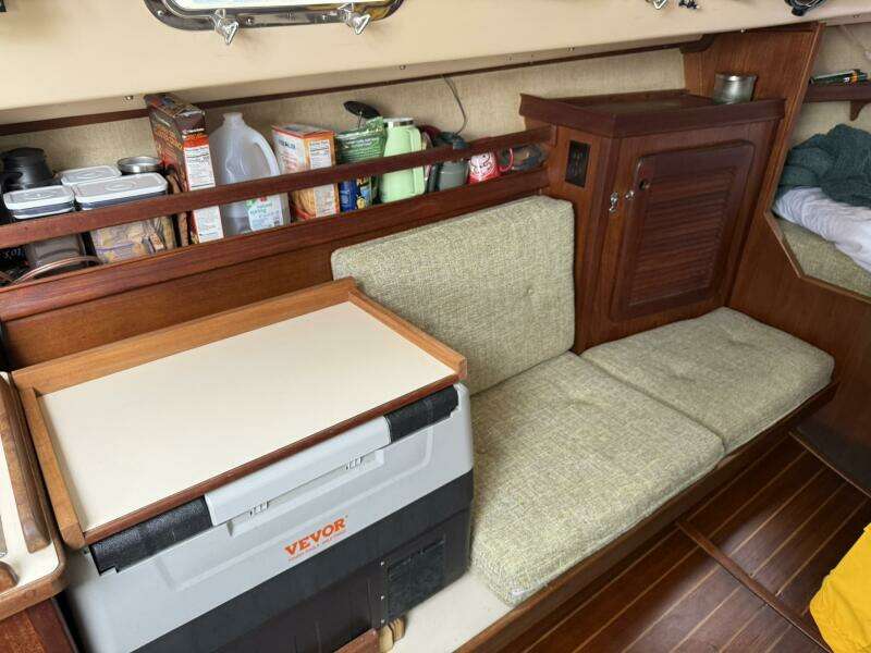 YAKKO 27ft Island Packet Yacht For Sale