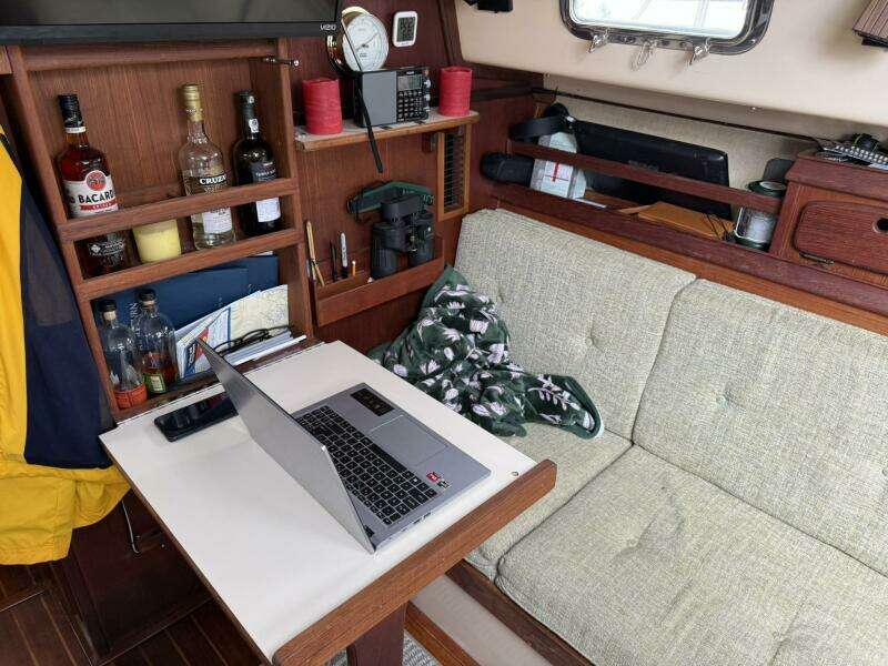 YAKKO 27ft Island Packet Yacht For Sale