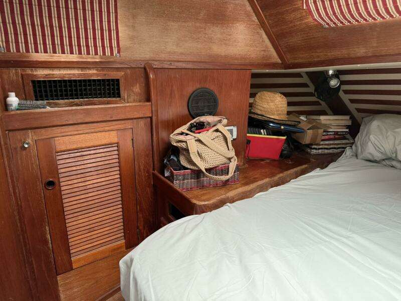 YAKKO 27ft Island Packet Yacht For Sale