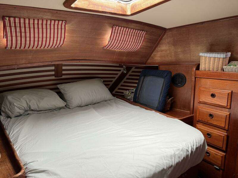 YAKKO 27ft Island Packet Yacht For Sale