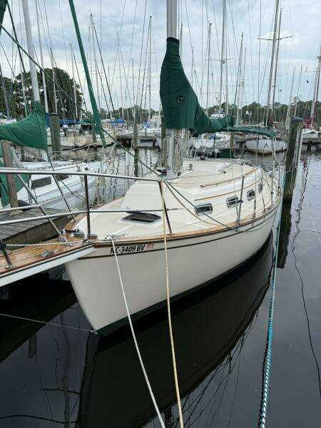YAKKO 27ft Island Packet Yacht For Sale