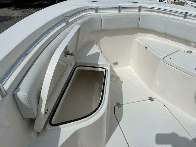 See the light 24ft Cobia Yacht For Sale