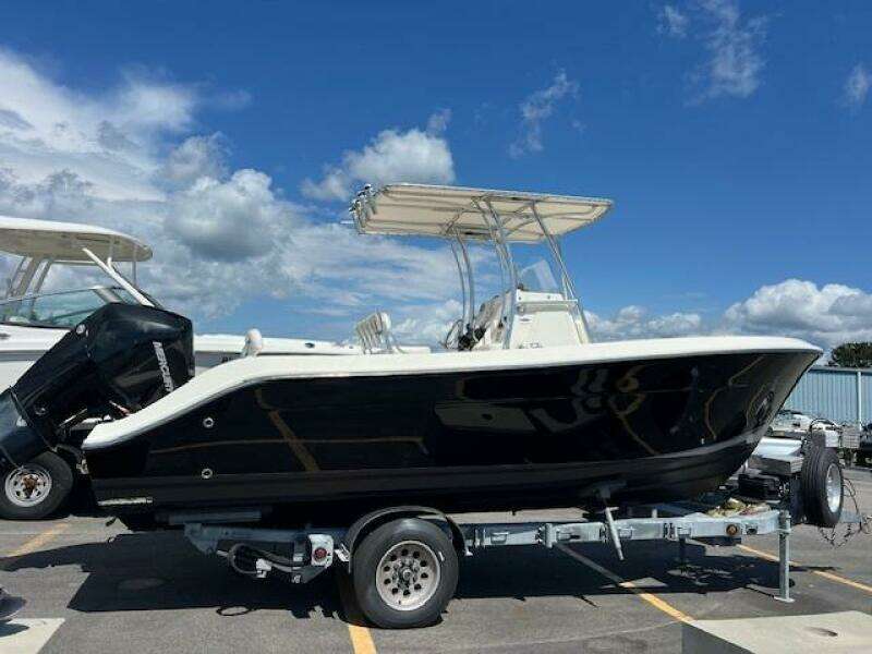 See the light 24ft Cobia Yacht For Sale