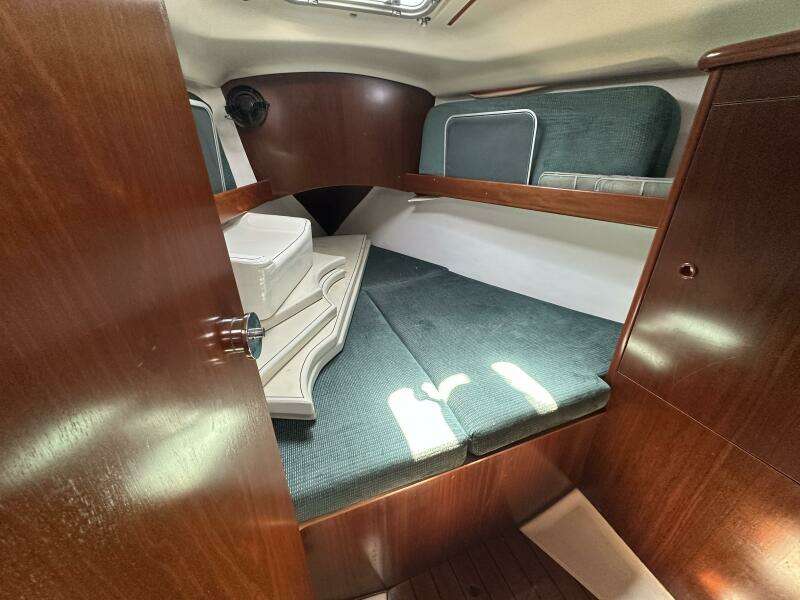 35ft Beneteau Yacht For Sale