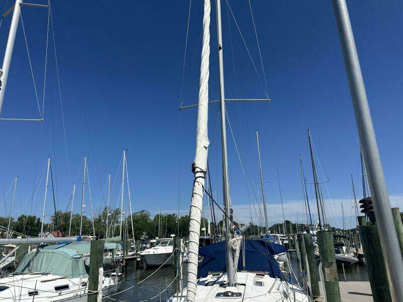 35ft Beneteau Yacht For Sale