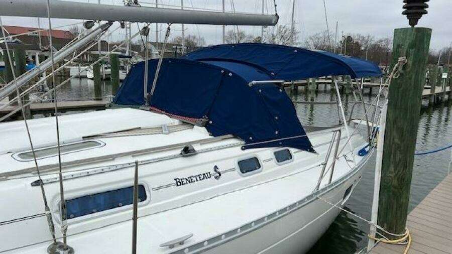 35ft Beneteau Yacht For Sale