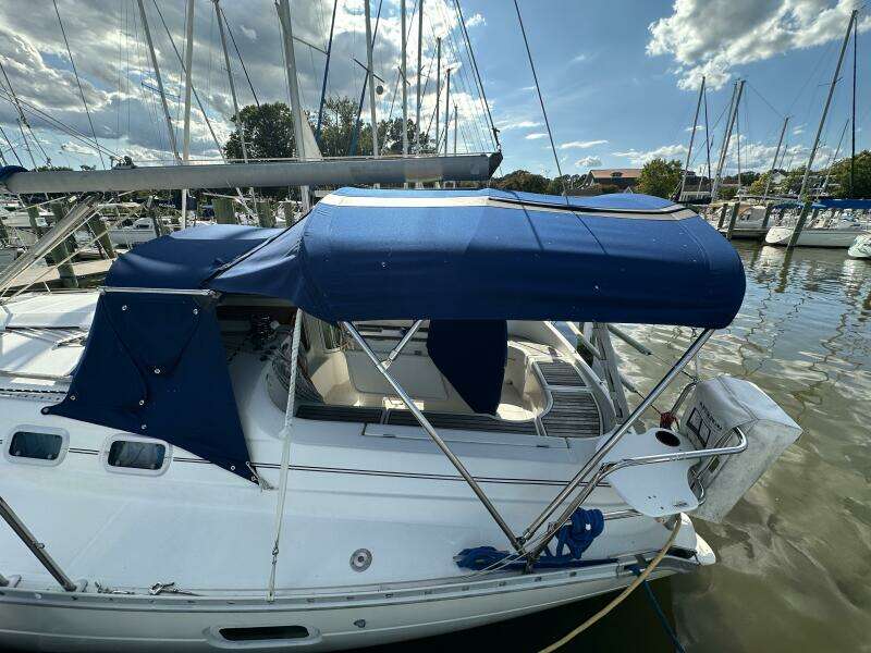 35ft Beneteau Yacht For Sale